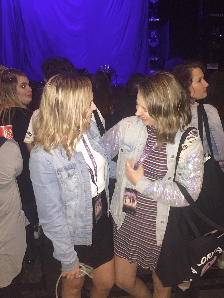 CAN I PLEASE BE BACK AT LITTLE MIX INSTEAD OF GOING BACK TO WORK TODAY ):