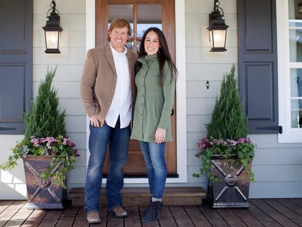 kenneybob's tweet photo. 31 Curb Appeal Tips We Learned From Fixer Upper #fixerupper #homedecor #tipstoimpress #homeownership https://t.co/fjTPM5hWHj https://t.co/ERSsIUK2Bd