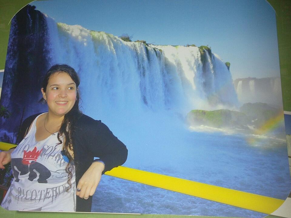 elenablokera17's tweet photo. Que piola la chabonaaaaa!!!
#CataratasEnBrasil
#PREnElCorazon https://t.co/WrvFA1mJIw