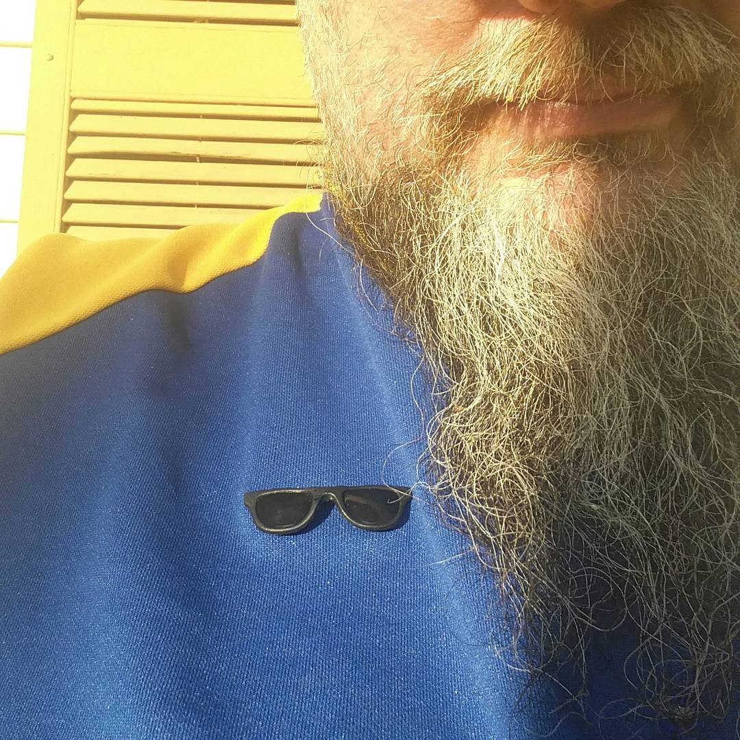 nasfatman's tweet photo. @EpicReviewGuys thanks for the #ReadeRest glasses clip, this thing works. https://t.co/LeZoM9fkkV
