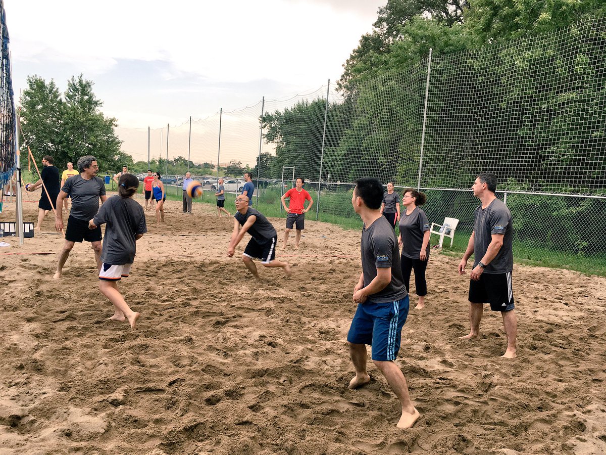 marchofdimescda's tweet photo. Dentons Ballers vs Dalton Diggers! Who's gonna win? #SFDToronto https://t.co/LphLWoa5YD