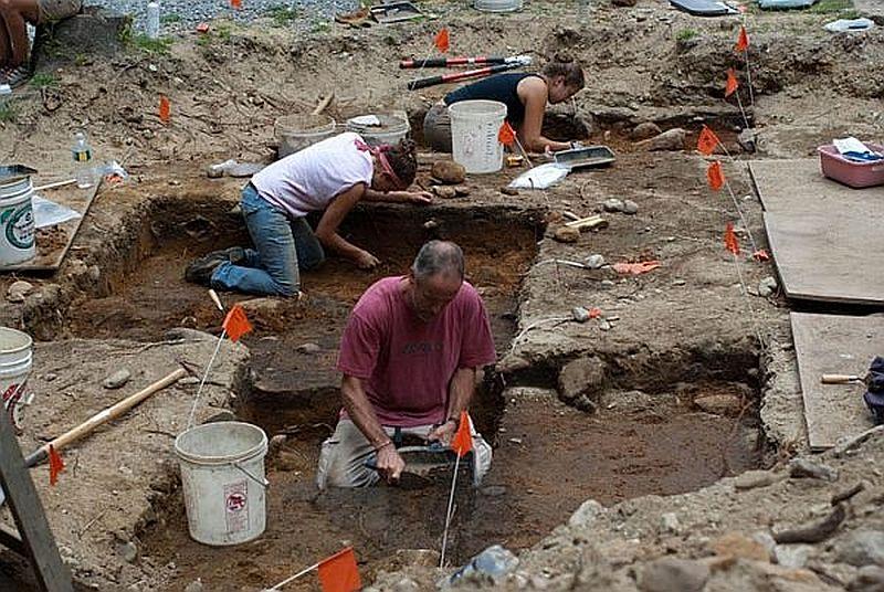LISTEN: State Archaeologist Unearths Vermont's Past bit.ly/2uSxTrM https://t.co/YJtmSThp2E