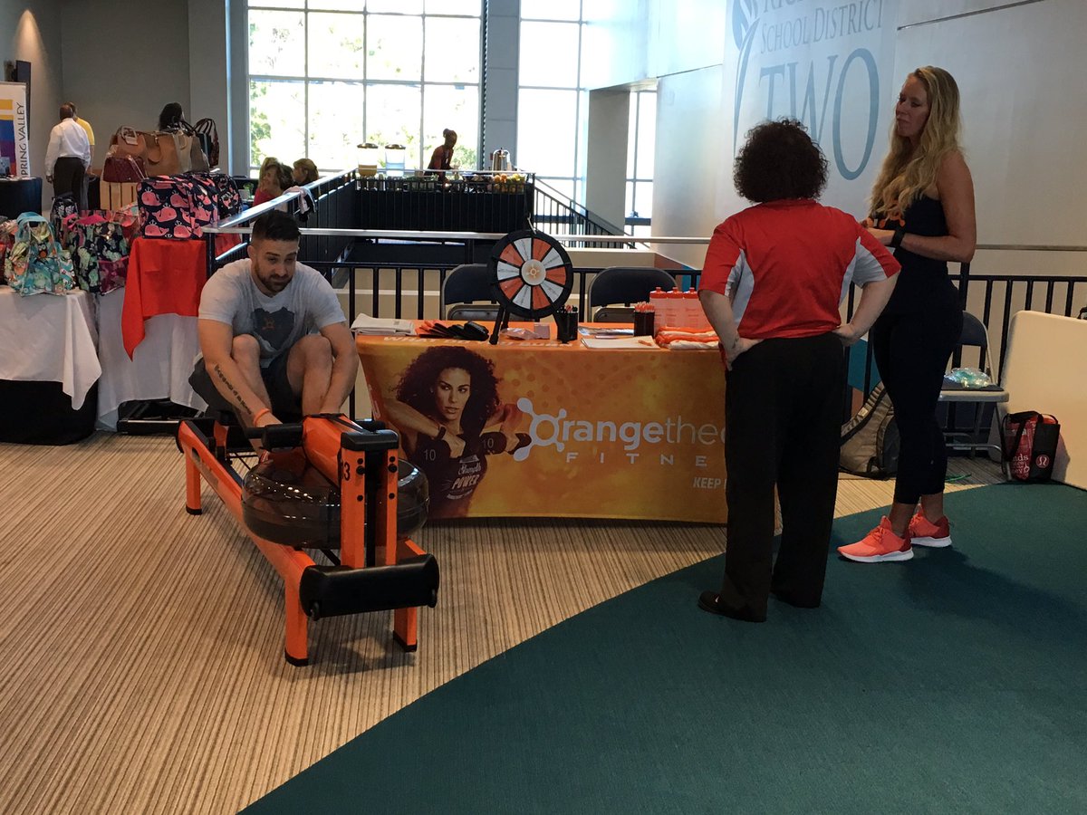 R2Recruits's tweet photo. Vendors #newtotwo https://t.co/CQYLC5oeI1