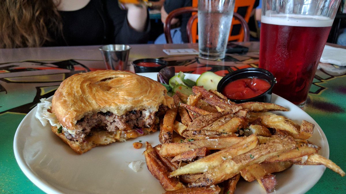 unclefuzz's tweet photo. #PitchBurgerWeek...thanks @TheFastPitch & @PitchStreet! (at @RuinsPubKc in Kansas City, MO) https://t.co/9ZoiZoCHY7 https://t.co/W5lIRnT16X