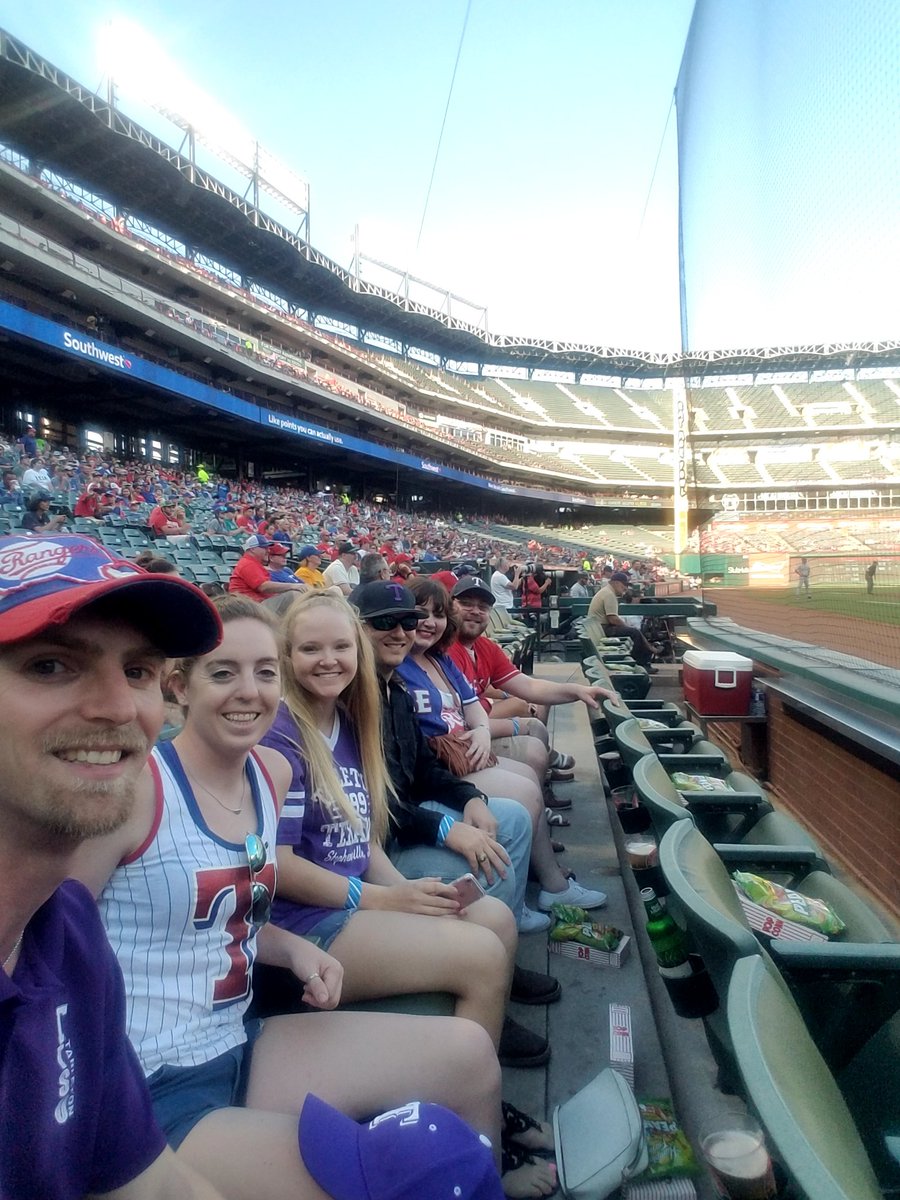 SpencerLong12's tweet photo. Great night at the Ball park! #socialwellbeing https://t.co/cGphxmOJgr