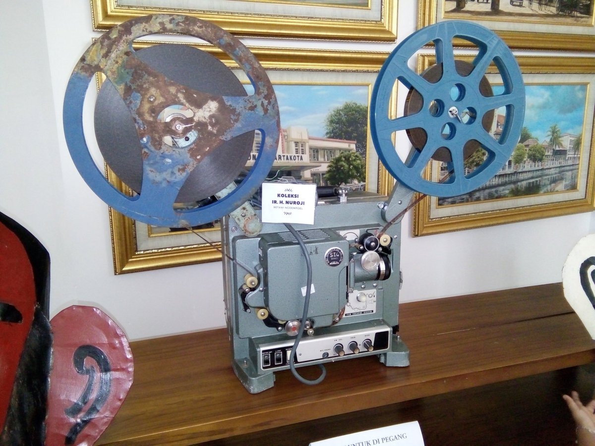 Musium setu babakan Alat pemutar film #jadul