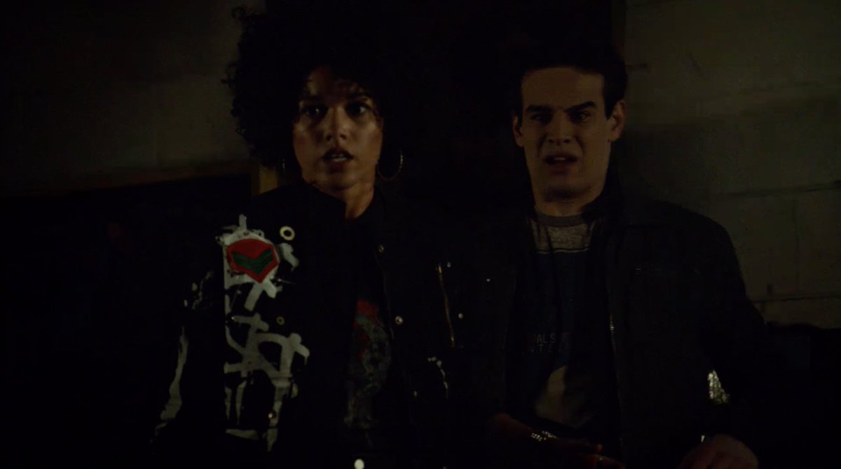 ShadowhuntersTV's tweet photo. Watching a werewolf transform like... #Shadowhunters https://t.co/cgml3COFQa