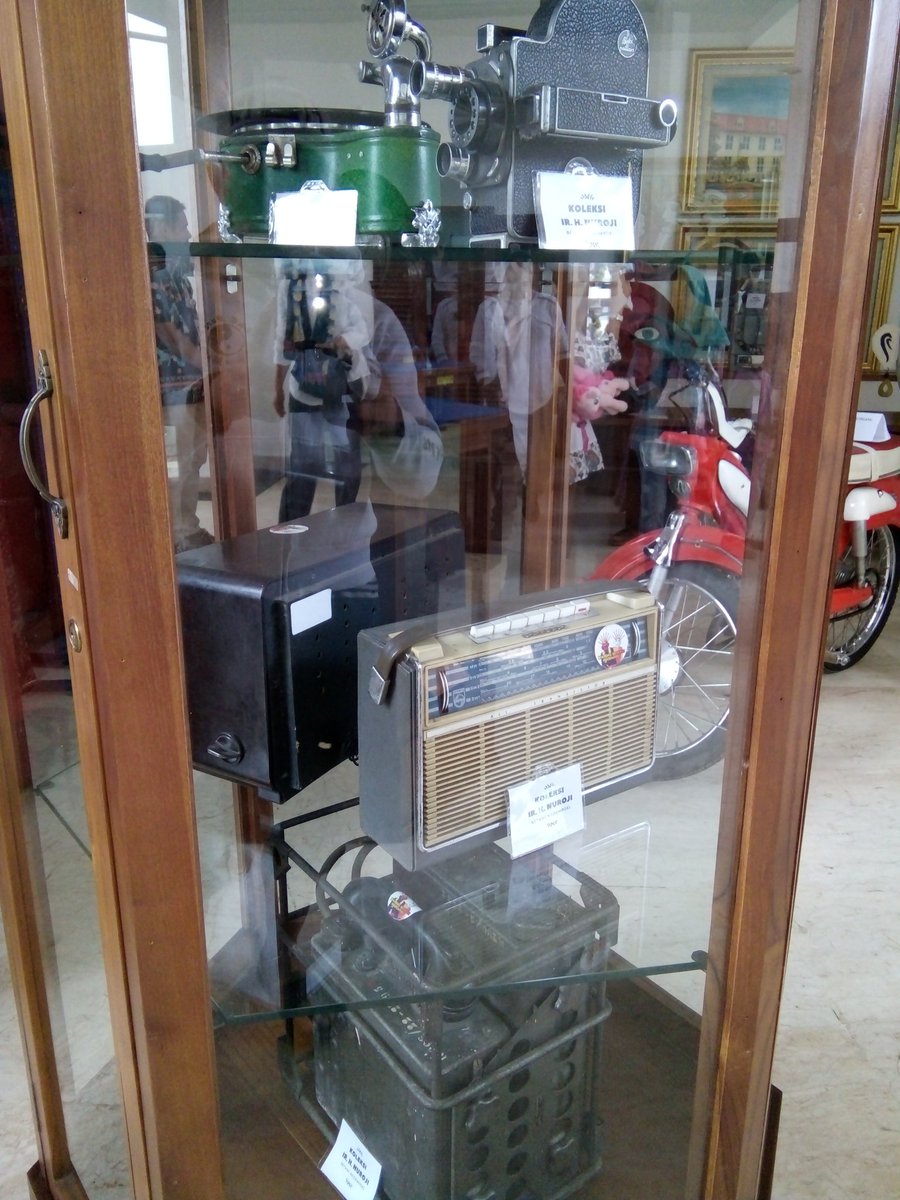 Di musium kmpung betawi setu babakan #barangAntik