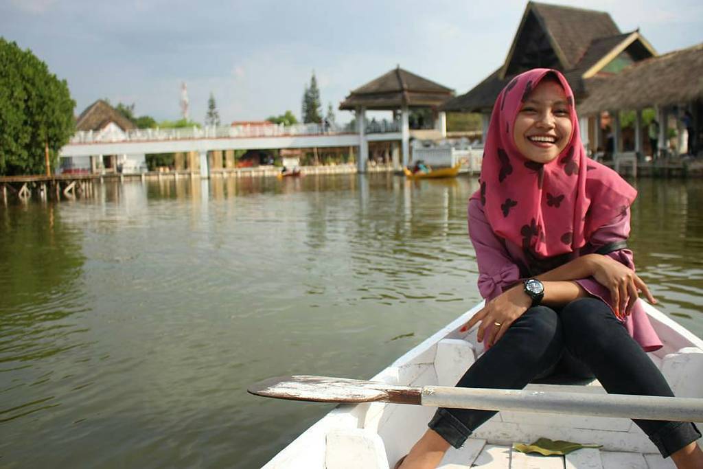 Kapan iso mendayung bahtera cintamu, dek.. #aslisemarang

Repost from <a href="/viavio04/">Via Vio</a> -  Indah pada akhirnya itu berawal… ift.tt/2vhbBC2