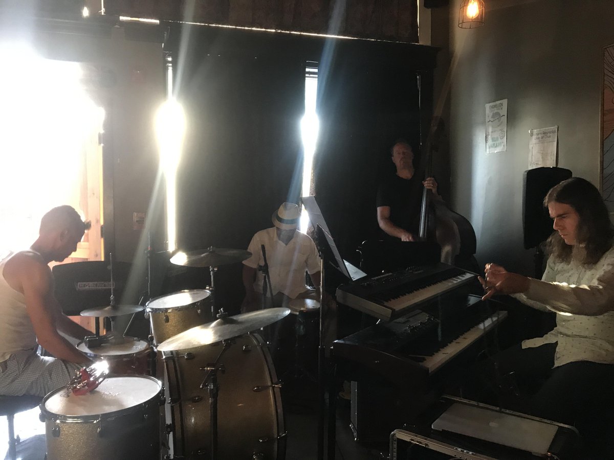 MsPelectricCock's tweet photo. graham reynolds 
at DIVE bar
the electric cock is in the building 

#austinAF https://t.co/URk1Bkmm0S
