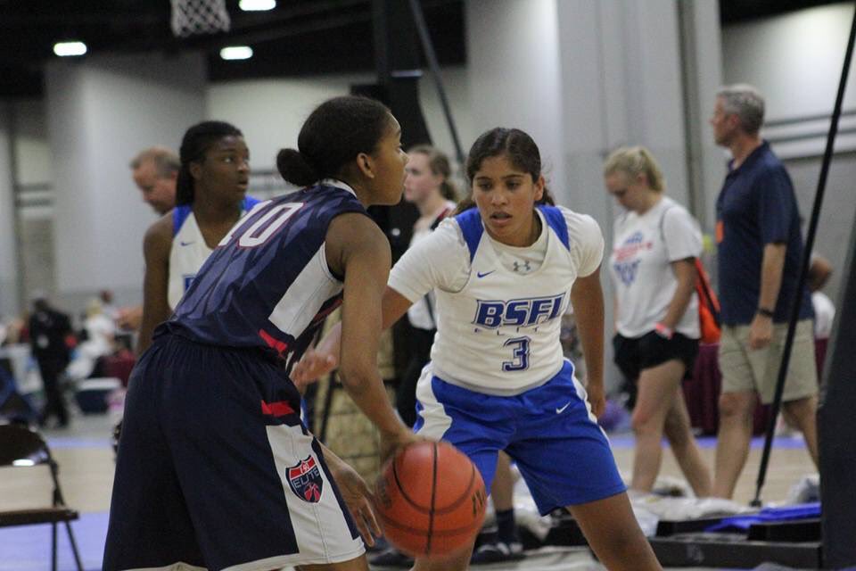 Coach_JoelVega's tweet photo. '21 @zelimar_23 is not only a strong defender but one of the best finishing guards around the paint. High IQ PG with ability to score. https://t.co/LTFJtF4O9T