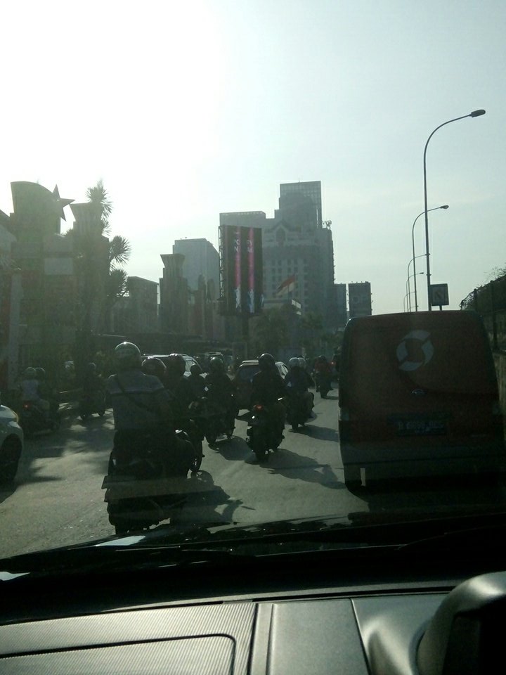 @elwatmana #JKTS RT <a href="/umarsaputra81/">umar saputra</a>: dpn citos arah cilandak pdt merayap