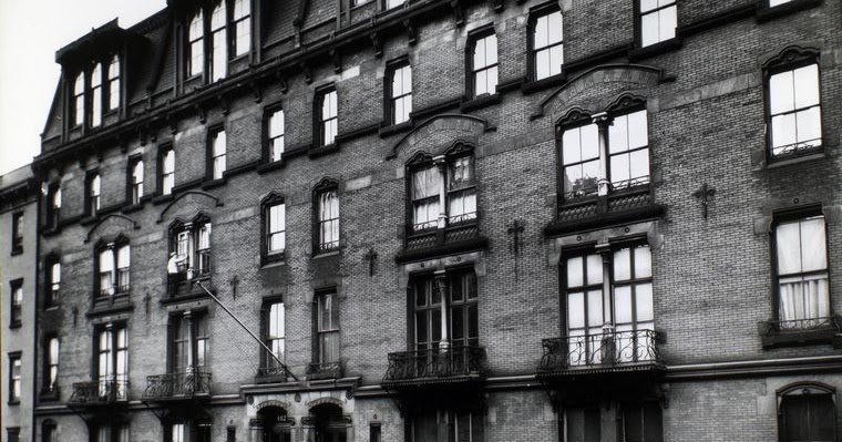 ftnypl's tweet photo. Gramercy Park, Changing New York https://t.co/cY0JyMTT8z https://t.co/3fywTwNtbl