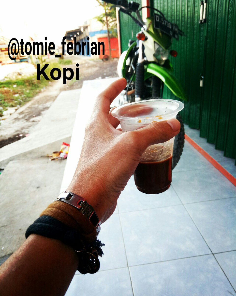 tomie_febrian's tweet photo. Aku ingin kamu menjadi secangkir kopiku, yang slalu menemani pagi indahku dan sepi malamku. Walau kamu itu ntah siapa 😊 https://t.co/rypFqXyUL8