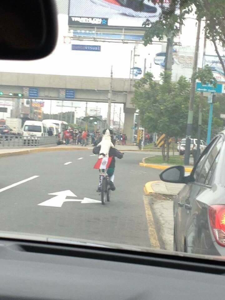 ypumgoey's tweet image. Cuando tienes al amigo indicado, la vida te vale verga. 😍