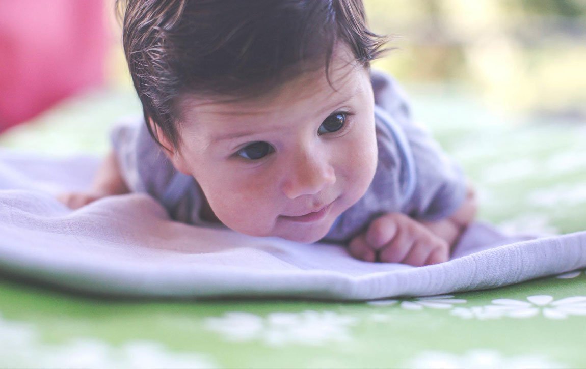 babyzonegr's tweet photo. Ποια δραστηριότητα προτείνει ο παιδίατρός μας @RenierisPeds για τα μωράκια 3 μηνών; >>  https://t.co/r3KcKncwgA https://t.co/vQ7WK122r0