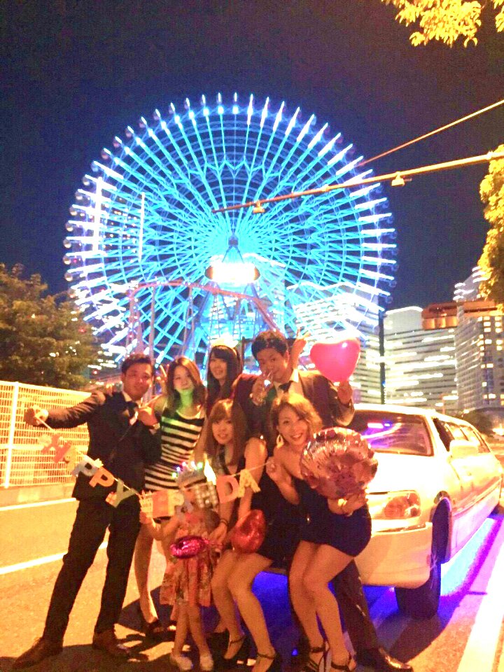 リムジンパーティー東京横浜ララリムジン 誕生日 女子会が格安 リムジン女子会 リムジンパーティー 8月も格安運行中 大人気の誕生日プラン 好評受付中 T Co Gsnvodaw96 リムジン女子会 リムジンパーティー 女子会 ふたり女子会 誕生日