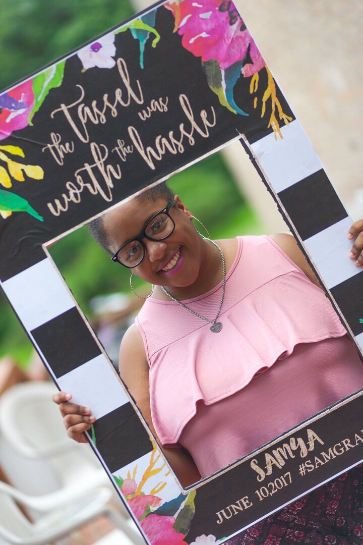 _DearSunshine's tweet photo. #WhosWhoAtWSSU
- Andréa / Drea
- ✌🏽-✋🏽
- Social Work Major
- Founder of #CTDF 👑
- Student Director #iLiveInUREC 🤷🏽♀️ https://t.co/R9oFmvXcjW