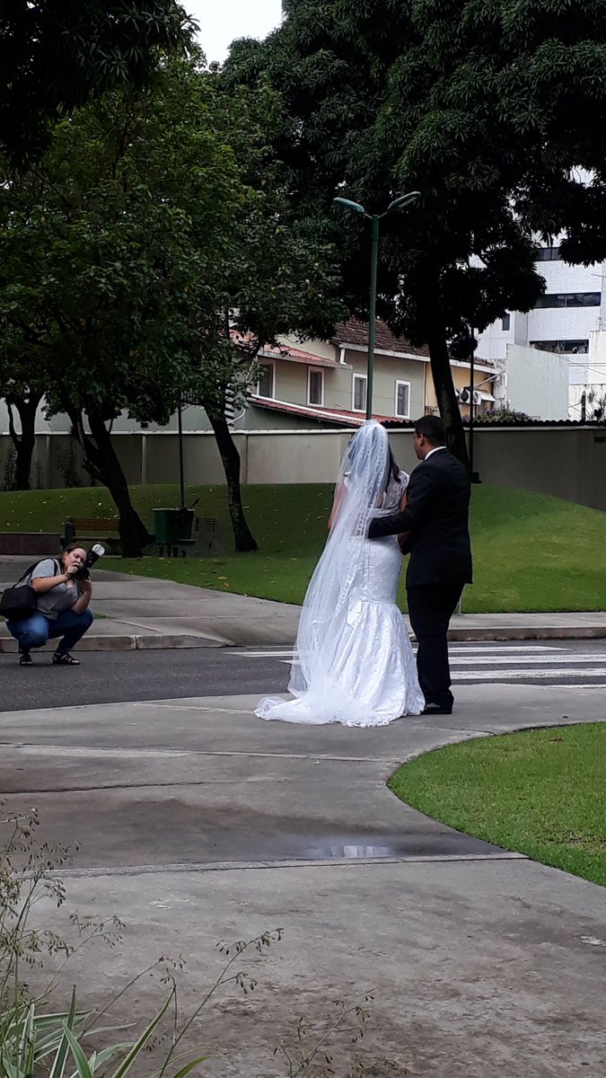 ale_oliveira89's tweet photo. Making Off...
#Selamento#templo#sud#mórmon https://t.co/8X9hICNt5N