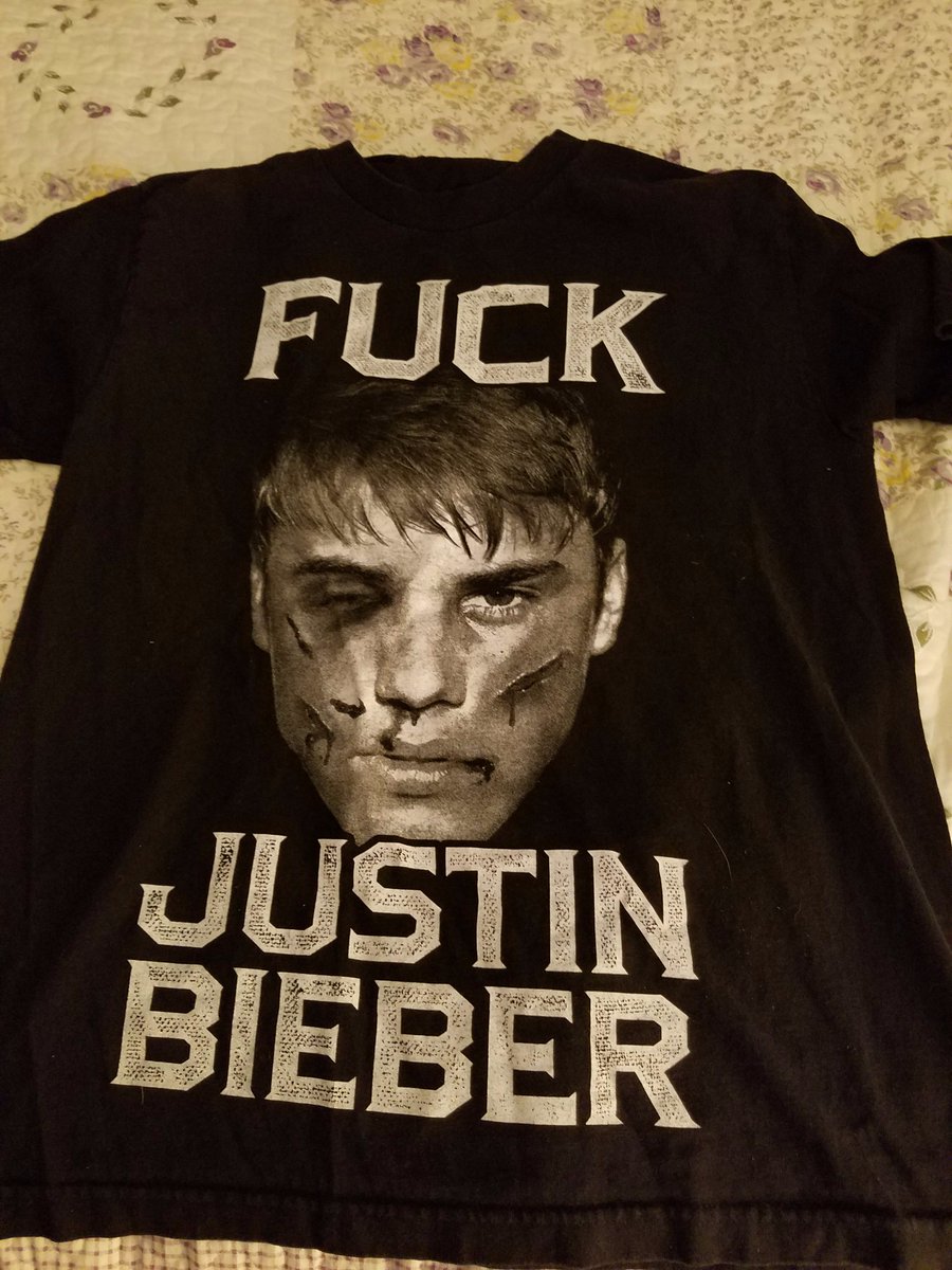 ImspectreX's tweet photo. Brought this with me for Wednesday just for @CoreyTaylorRock https://t.co/iKXFRla4rG