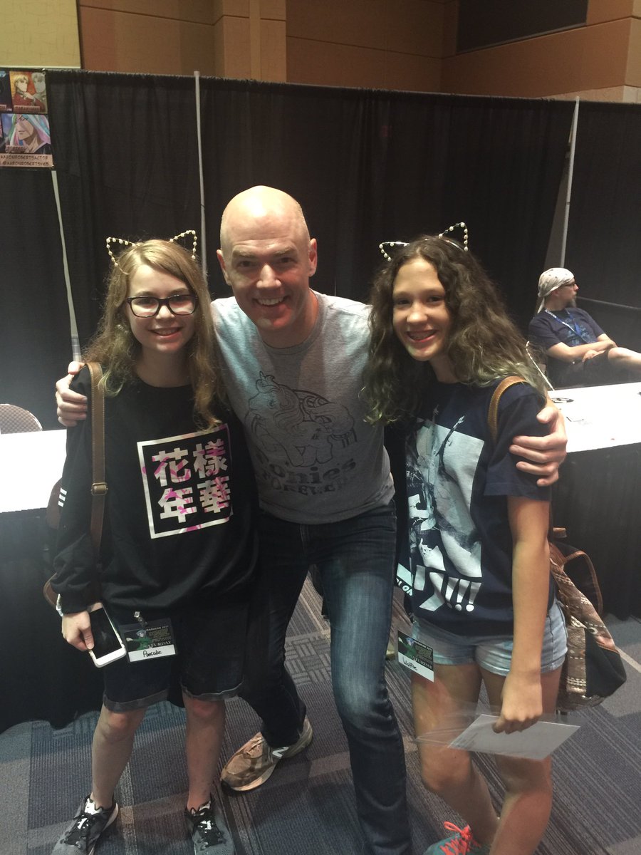 AmandaReneaZ's tweet photo. @AaronRobertsYes These two had such a great time meeting you at #ikasucon over the weekend. Thank you for being so sweet to them. #anime https://t.co/8cQqbjolbQ
