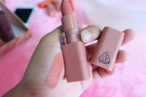 kapook2625's tweet photo. 3CE ตัวใหม่ แพคเกจน่ารักมากก มีให้เลือก 4 สี
-สีติดทนนาน
-ไม่แห้งจนเกินไป

ราคาส่ง : 90.-

*เหลือสีละแท่ง https://t.co/Y03ErdtBoD