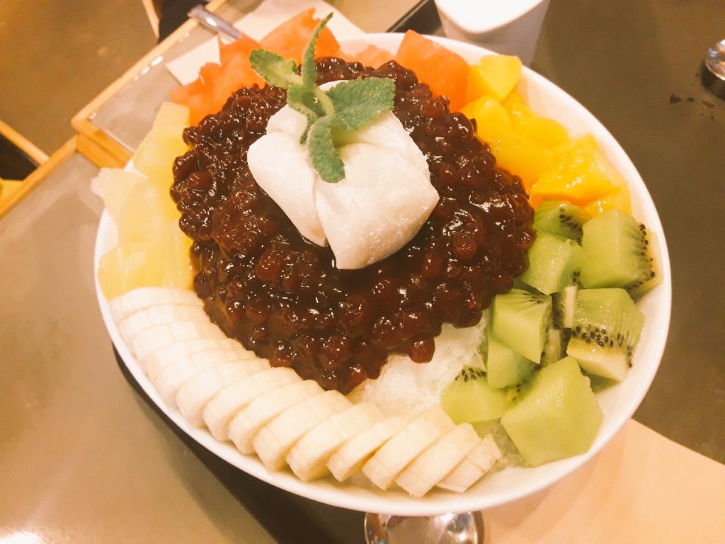 빙수먹고프다 급ㅋㅋ
더운여름ㅋㅋ