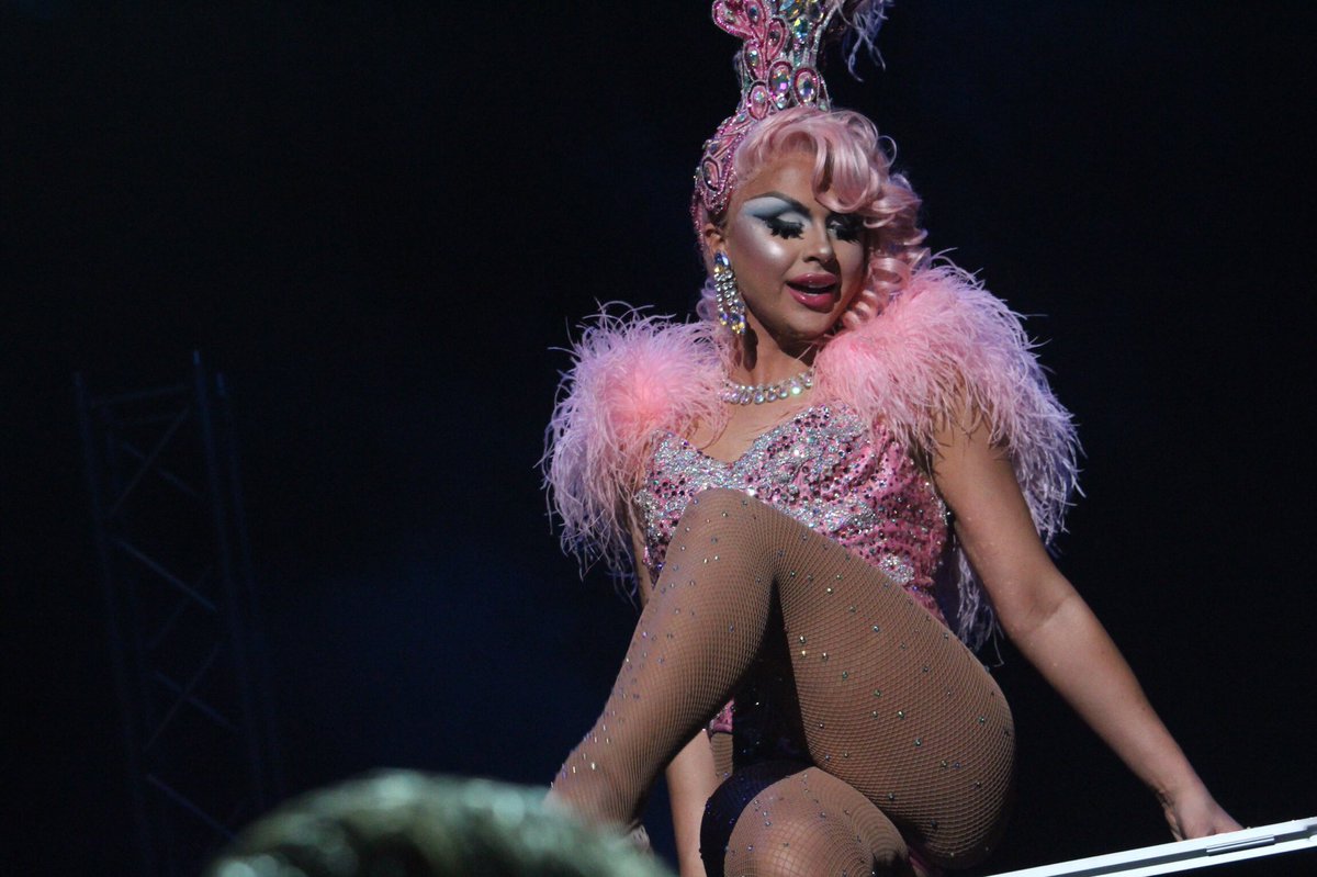 DragCoven's tweet photo. War on the Catwalk Detroit photos now up on our Facebook! Featuring: @farrahrized #farrahmoan https://t.co/YYXlCzTOJ9