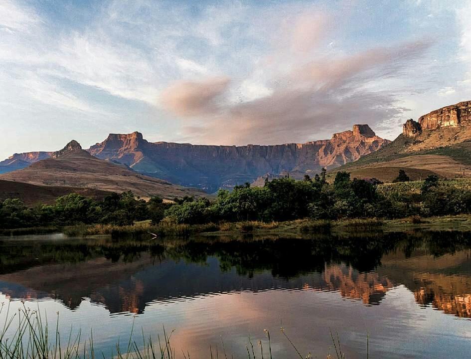 GottaLoveSA's tweet photo. Royal Natal National Park
Photo: @lover.of.light .
.
.
.
. 
#gottalovesa #southafrica #kwazulunatal #discoverlands… https://t.co/RYFqYRNUMn https://t.co/L8n7RUktUe