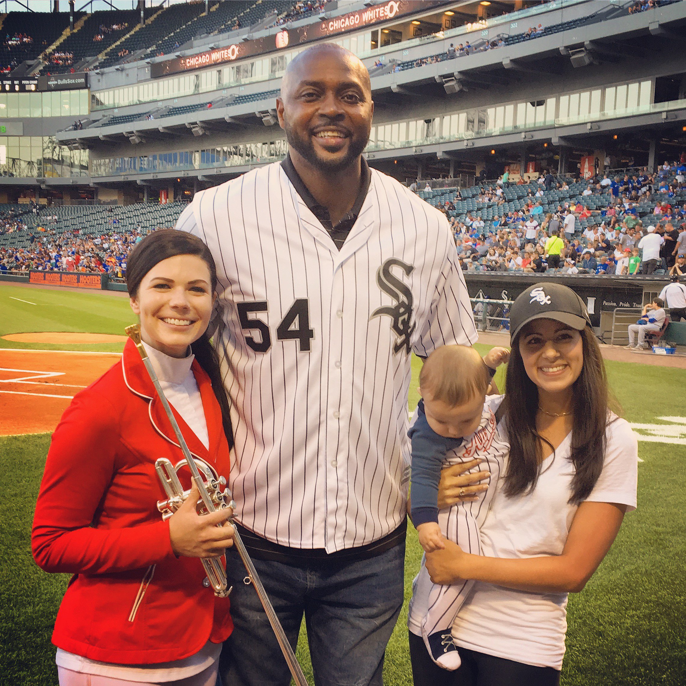 Monica Benson on X: Horace Grant is really tall.😬 #chicagobulls  #whitesox #mbtrumpet #camambassadors  / X