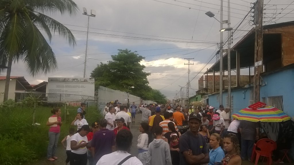 gbmsgq's tweet photo. Felicitamos al pueblo de flor amarillo y la parroquia Rafael Urdaneta. Fue una muestra de coraje y gallardía. #Paz https://t.co/9V0AIStUHr