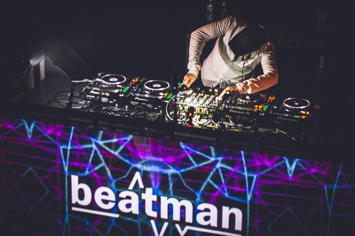 beatman55's tweet photo. Tonight I will play @CHEVALBLUE 🔊🔊🔊
#sheval #dj #djing #edm #party #house #housemusic #club https://t.co/01JkicZgl1