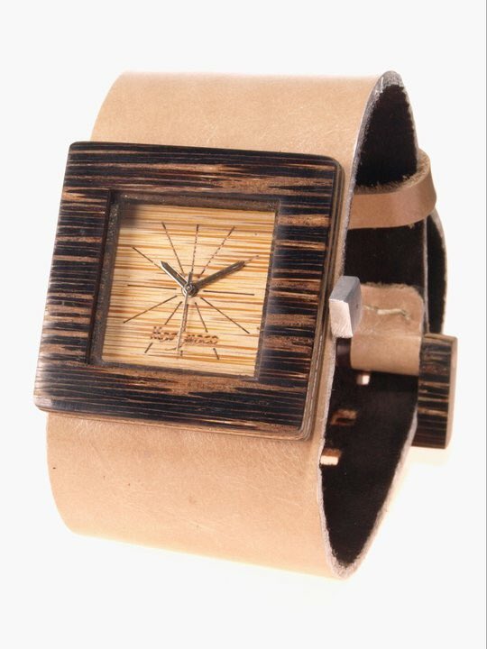 ariwoodus's tweet photo. Our handcrafted wooden watches are the perfect accessory to any outfit. #AriWoodUS https://t.co/1Jkus1AZFB