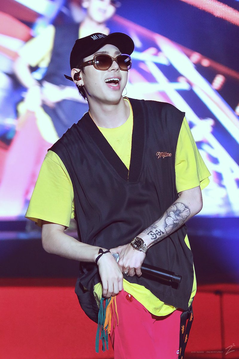 Zico_Square's tweet photo. 좋은 기억 많이 남은 부산스케줄 😆
@ZICO92 

#지코 #우지호 #zico #지아코 https://t.co/zVNpqDRR7w