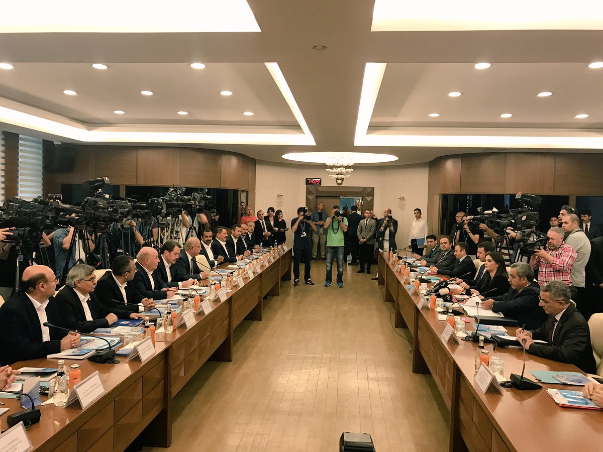 _aliyalcin_'s tweet photo. 4. Dönem #TopluSözleşme görüşmeleri başlamıştır. Milletimize hayırlar getirmesini diliyorum. https://t.co/dvl9U5SwwN