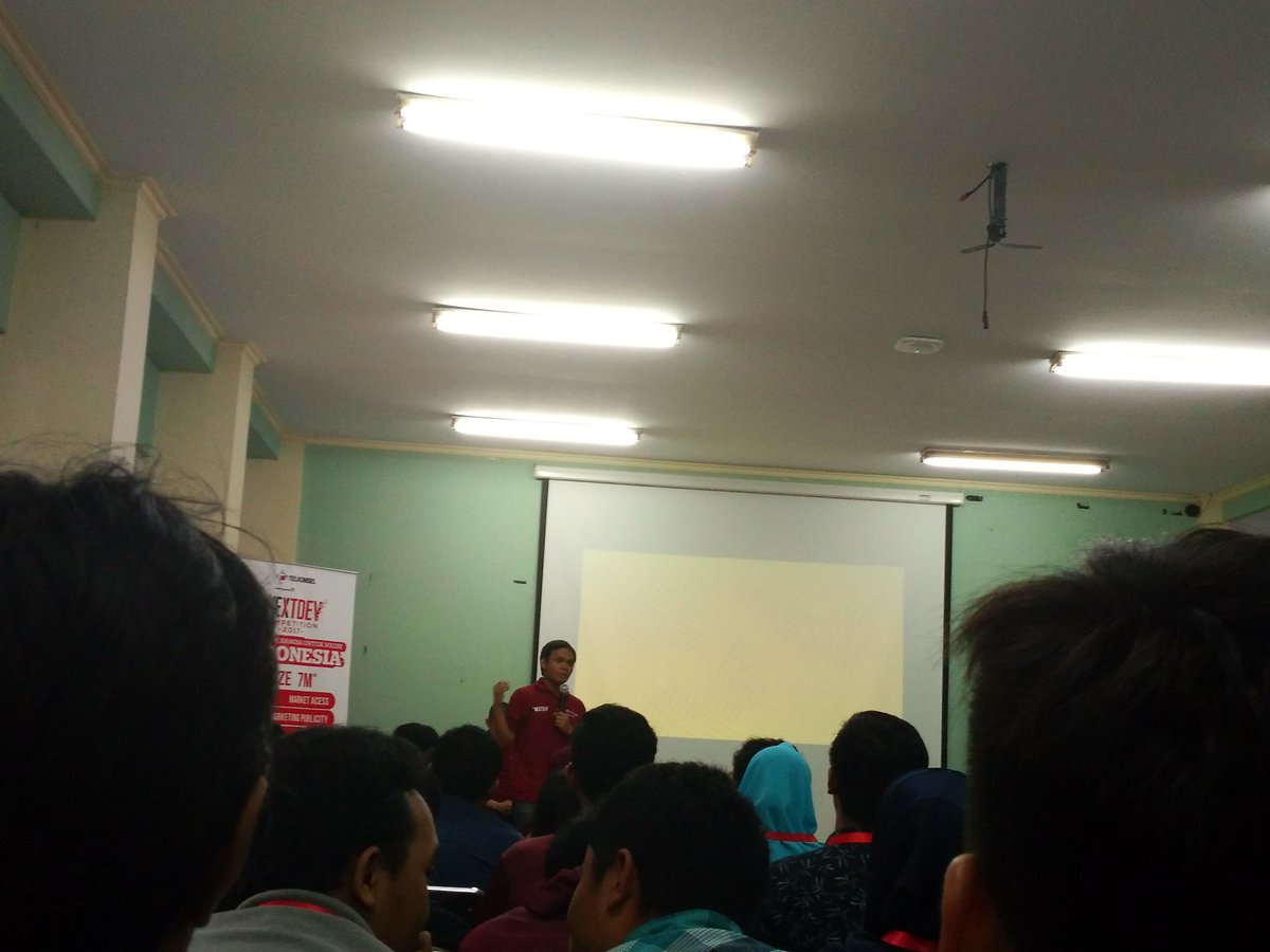 mayanti_24's tweet photo. Masalah/kendala kita untuk memulai yaitu masalah dari kita sendiri -Gibran #TheNextDevBandung #NextDev2017 @the_nextdev https://t.co/IYcLGTnLhm