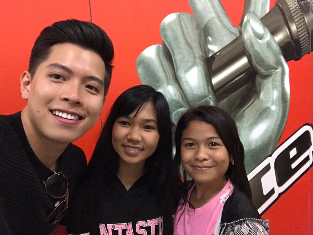 JasonJamesDy's tweet photo. Team Sarah represent! ✌🏻 Back at work. Rehearsals for The Voice Teens Concert. Namiss ko to! 🎤 https://t.co/Ijn3fK6iqW