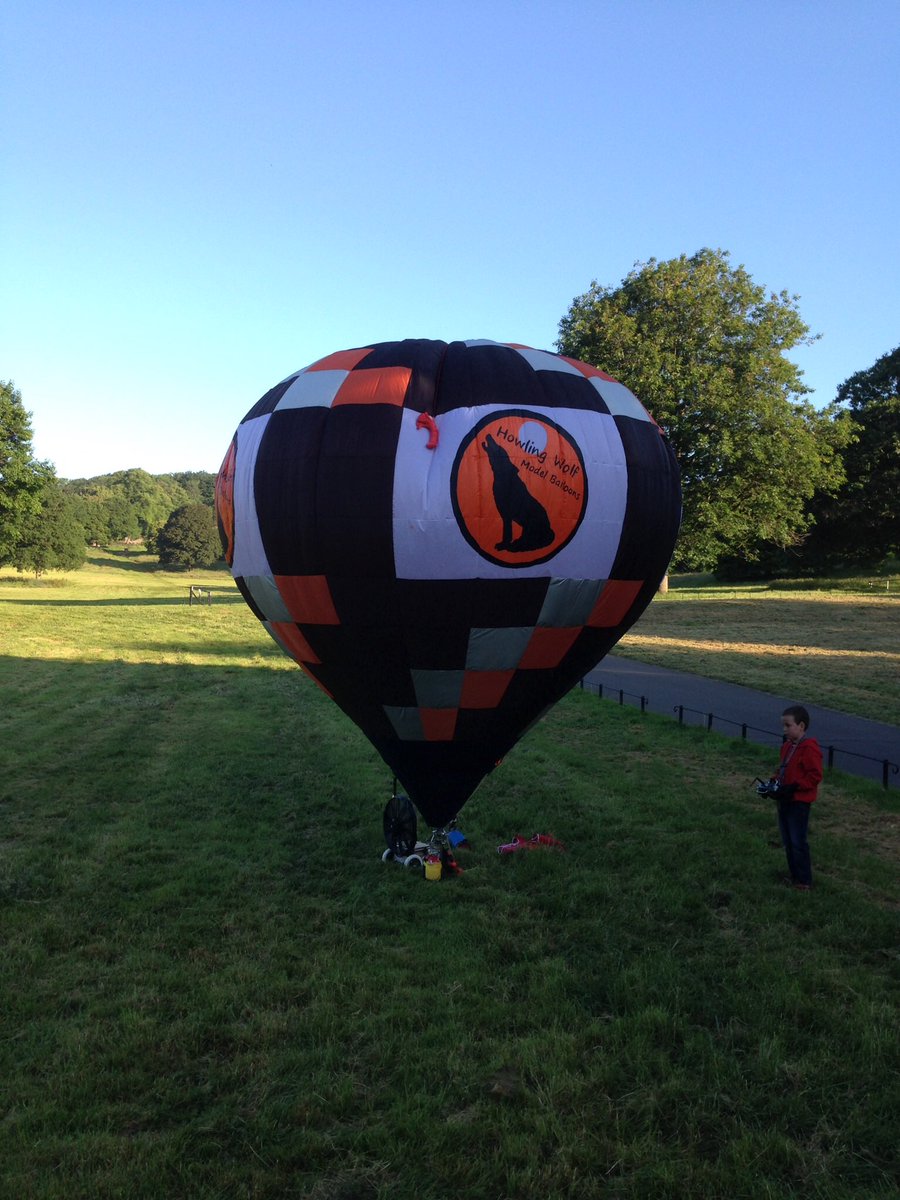 The Howling wolf model balloon team will be at the south Gloucester show this weekend. <a href="/SouthGlosShow/">South Glos Show</a>
