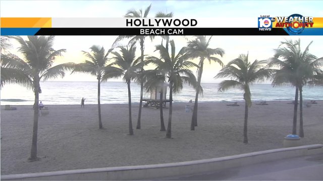 Sun and clouds greeting you on the 1st day of August from the Hollywood beach cam. Watch Meteorologist Julie Durda https://t.co/QxP6iELGMh