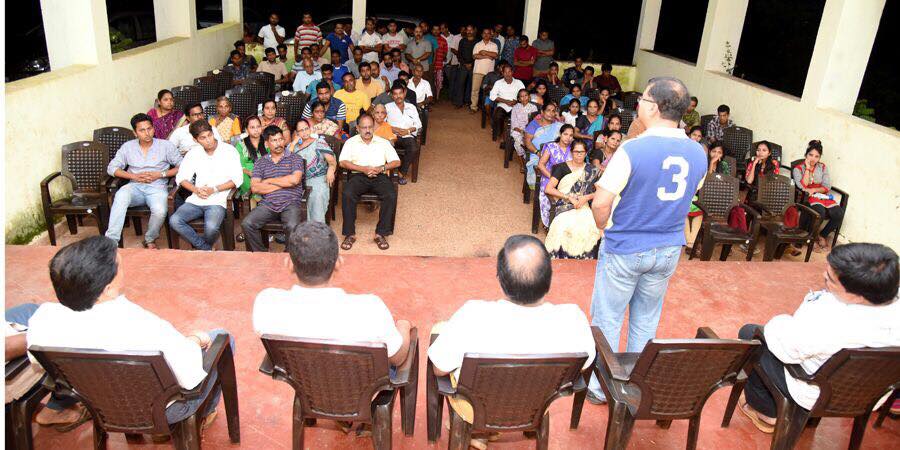 visrane's tweet photo. Excellent interaction and meetings in #Tiral ward today evening overwhelming response &amp; great support. https://t.co/JCKFRRad7H