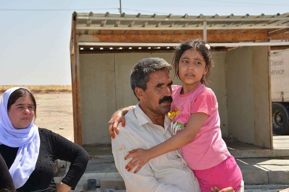 SaeedQassimA's tweet photo. 1) He bought his daughter without selling his kidney! 🙏 They are together now
#YazidiGenocide https://t.co/vGo9QDtF6a