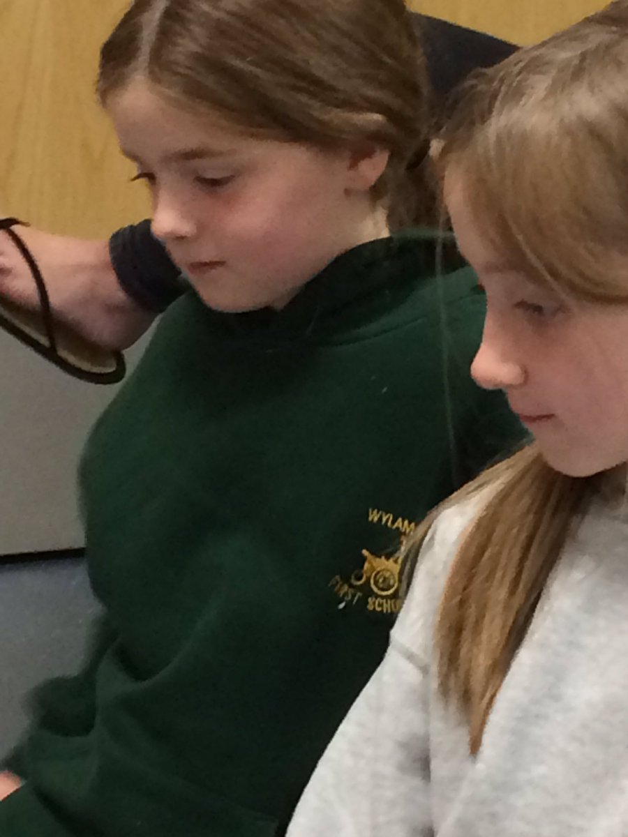 PiPadawans's tweet photo. #fun with #Beebots #ChopwellLibrary @GatesheadLibs this morning https://t.co/U85i1ZYjq2