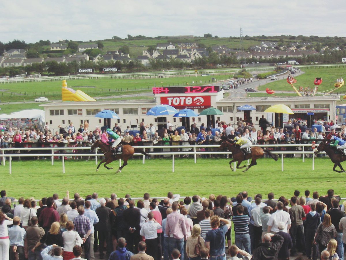 IPaircIreland's tweet photo. #GalwayRaces are upon us once again 😅Customers be advised #Galway Coach Station, City Centre (Fairgreen Rd) &amp; Market Street will be busy ! https://t.co/l3tGIo5Osn