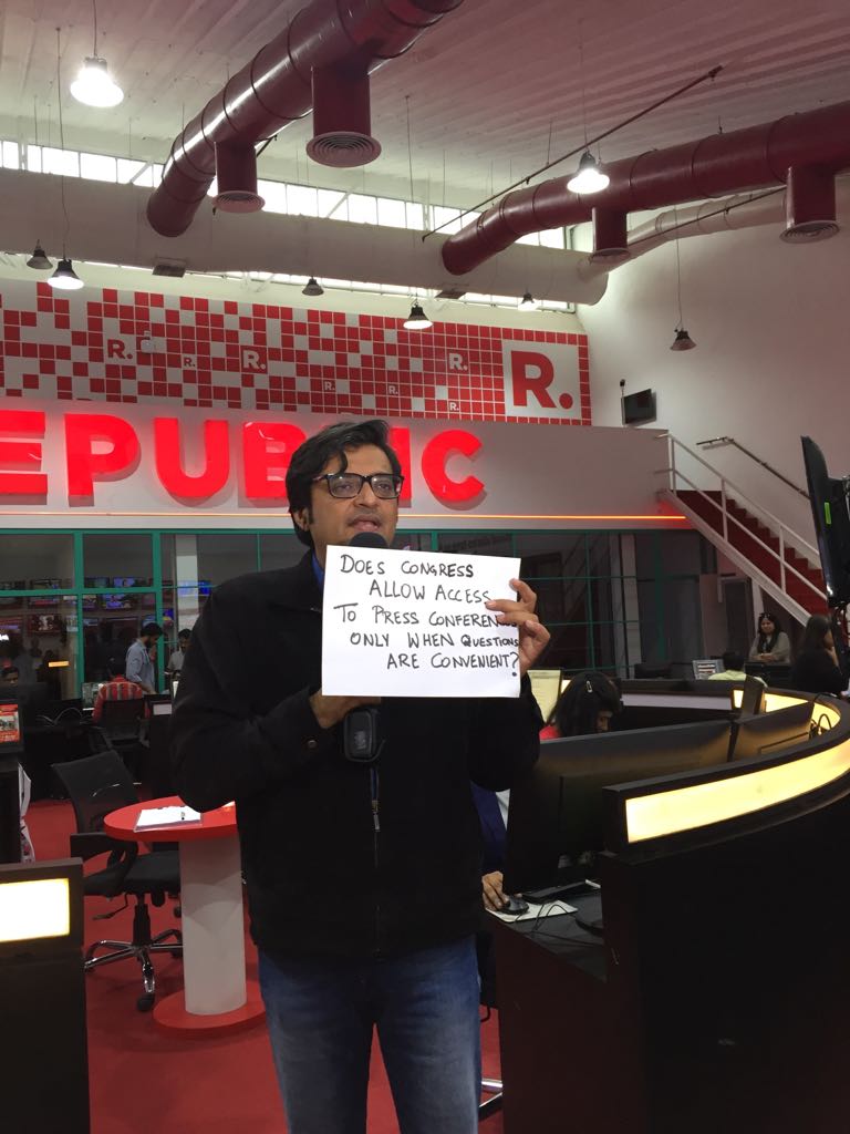 republic's tweet photo. Send us your placards on #CongViolenceOverTharoor and let your voice be heard https://t.co/PoseD7Ud9A