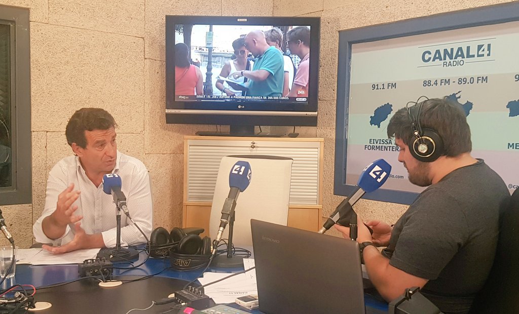 ppbalears's tweet image. 🔵@CompanyBiel a @Canal4Radio "No demanam el mateix vestit que Canàries, no som iguals i moltes ajudes estan subjectes a normatives europees"