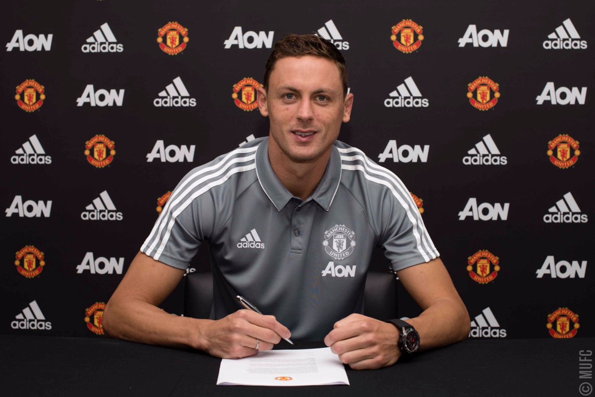 FootgossPrem's tweet photo. Yesterday @ManUtd raiding @premierleague champions @ChelseaFC to reunite Jose Mouriniho with Nemanja Matic for £40m #MaticIsRed #NewSigning https://t.co/DdsBmoJLWq