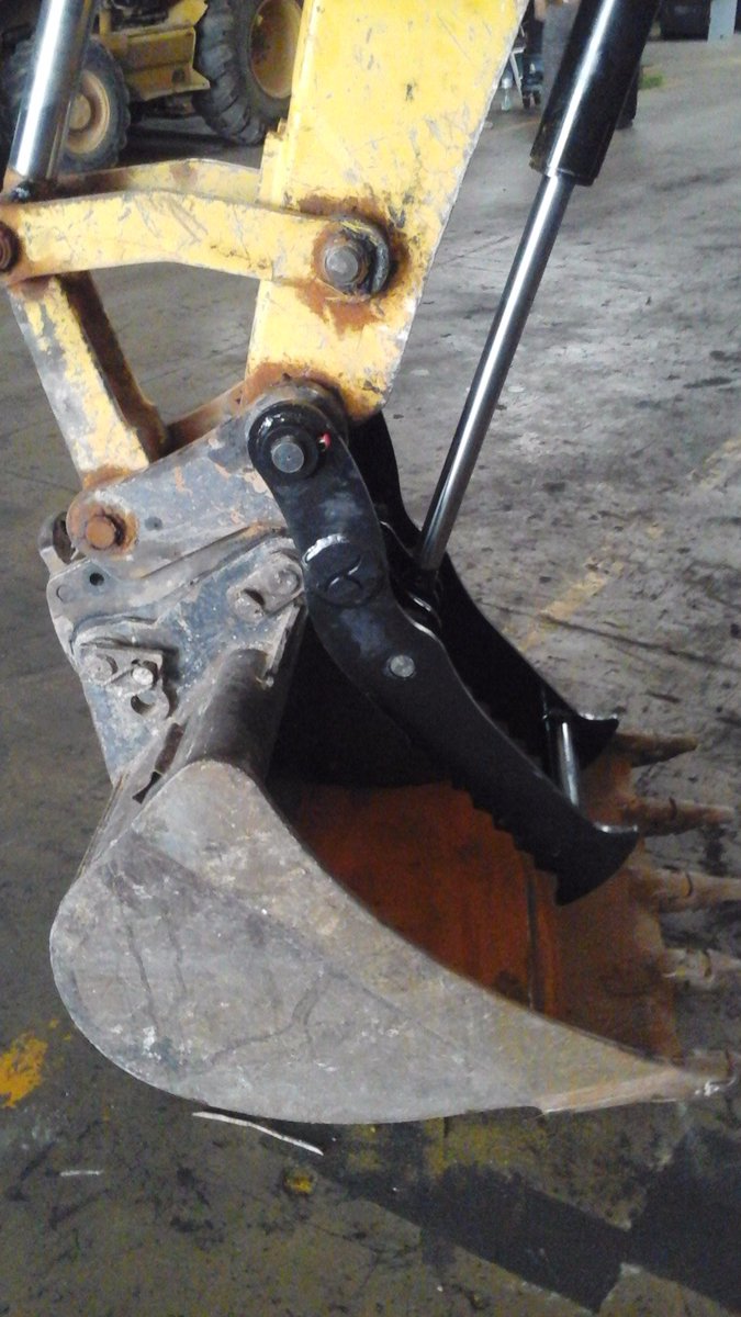 Tecomahi's tweet photo. Servicio Mecánico:Tanto en nuestro #taller como en su lugar de trabajo, #Tecomahi, , le ofrece una #solución rápida https://t.co/eeT6IdboAW