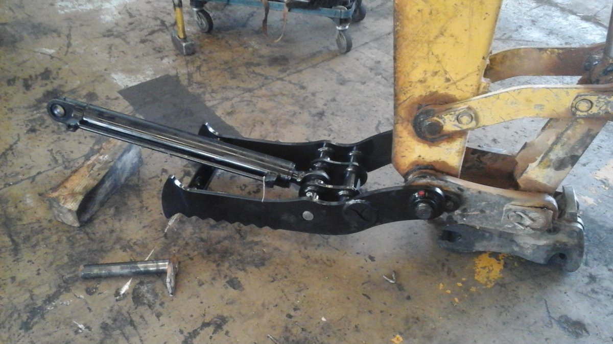 Tecomahi's tweet photo. Servicio Mecánico:Tanto en nuestro #taller como en su lugar de trabajo, #Tecomahi, , le ofrece una #solución rápida https://t.co/eeT6IdboAW