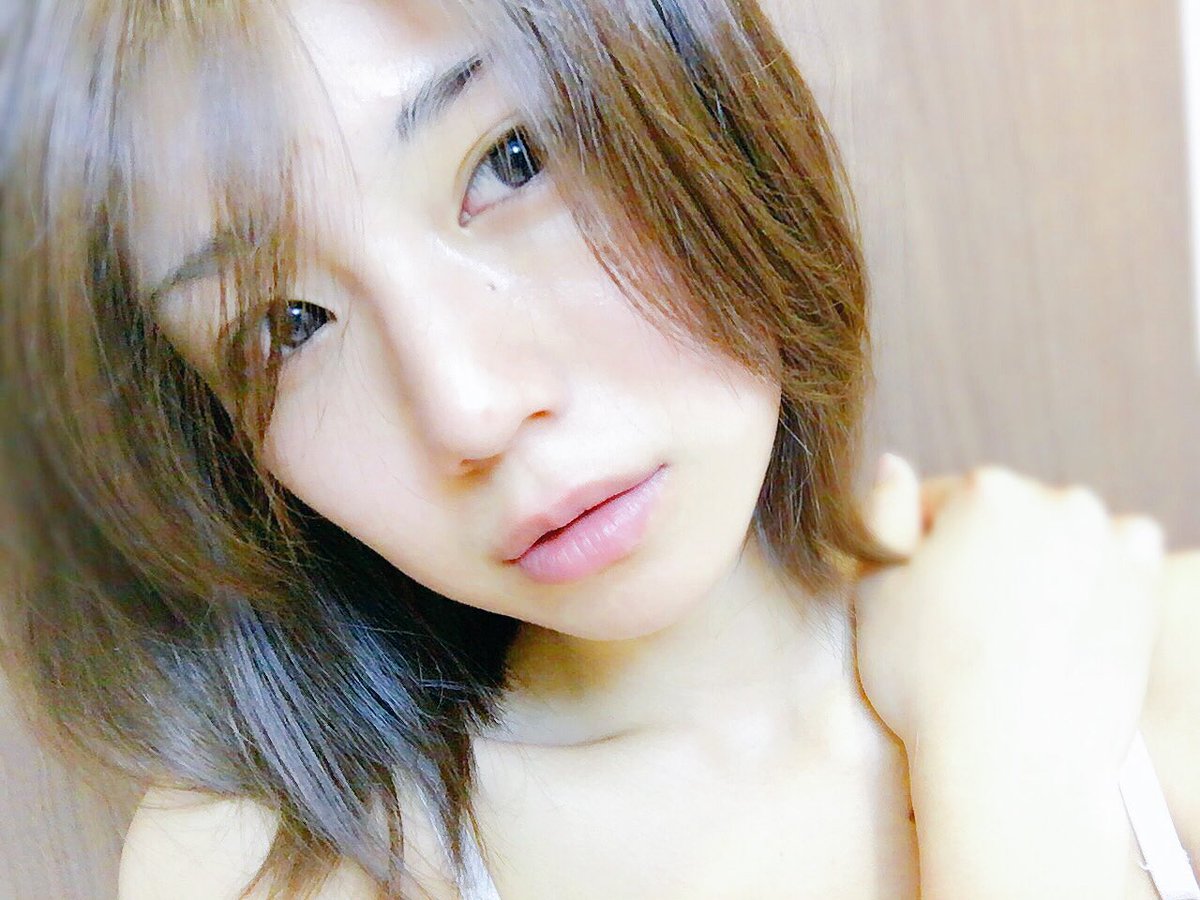 🌼フォロワー様20k突破🌼✨

お祝いコメントありがとうございます😊✨そしてフォローもして下さりありがとうございます💓まだまだ目標は高く！これからもいろんな所で皆さんに見て頂けるように頑張ります🔥✊よろしくお願いします。

#藤木由貴 #タレント 
#レースクイーン #モデル