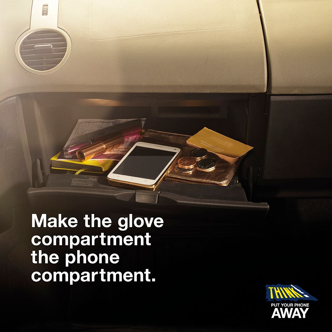 THINKgovuk's tweet photo. Don't pick up your phone - even if morning traffic is slow! It might cost you 6 points and Β£200 https://t.co/BM1Wg4OOGA